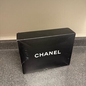 Chanel Black Box
